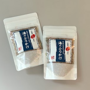 ◎カルシウムたっぷり！素材の味が活きてます◎ 三陸産のアミエビと国内産のちりめん、昆布、いりごまを合わせてふりかけにしました。 あえて味付をしていないので、えび本来の味をお楽しみいただけます🦐✨