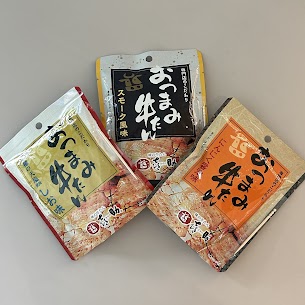 ◎ビールに最高に合います◎ お土産にも人気の牛タンのおつまみです！濃い目に味付けされているので、お酒のおつまみにもピッタリなんです🍻 爪楊枝付きなので、どこでも手軽にお召し上がりいただけます🤗